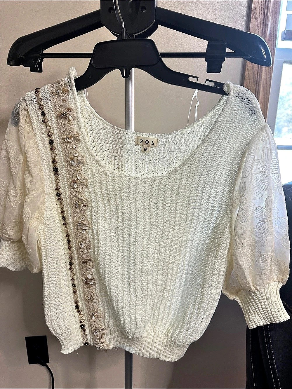 POL Floral Embellished Blouse White Size Medium Like New